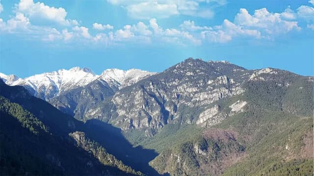 Επιχείρηση της Πυροσβεστικής για τραυματισμένη γυναίκα στον Όλυμπο