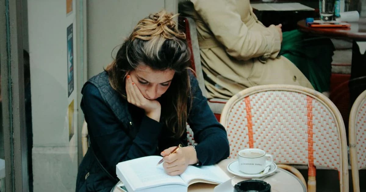 Journaling: Πώς η καταγραφή συναισθημάτων βελτιώνει την ψυχική υγεία