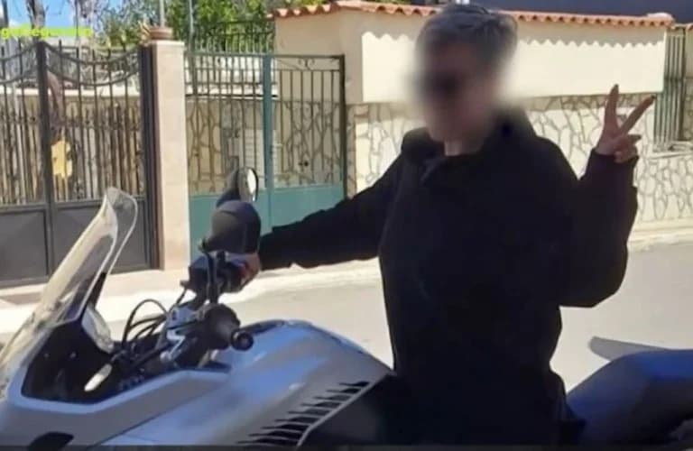 Atalanti: 32-jährige Mutter stirbt bei Autounfall – Stoppschild missachtet