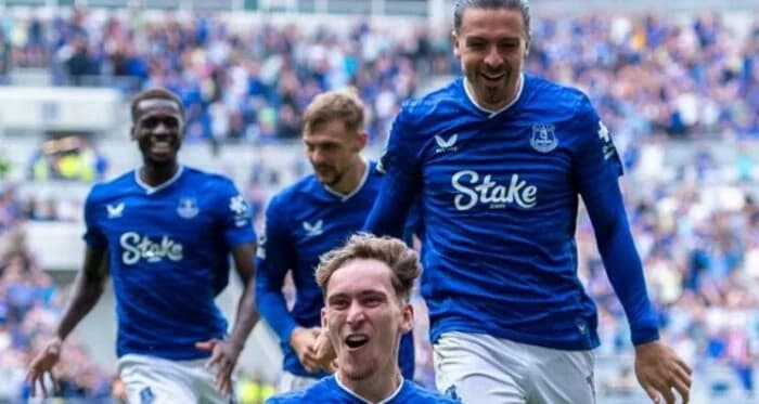 Everton Wins Inaugural Match at New Stadium, Nottingham Draws Amidst Turmoil
