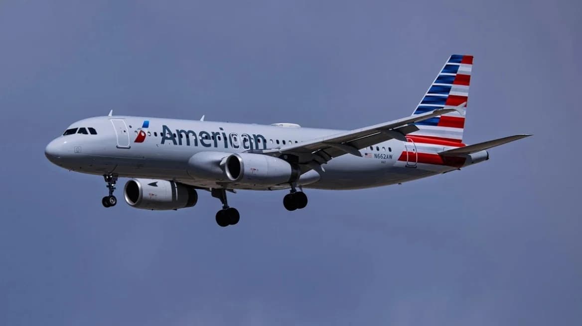 American Airlines: Αναγκαστική προσγείωση λόγω φωτιάς σε συσκευή επιβάτη