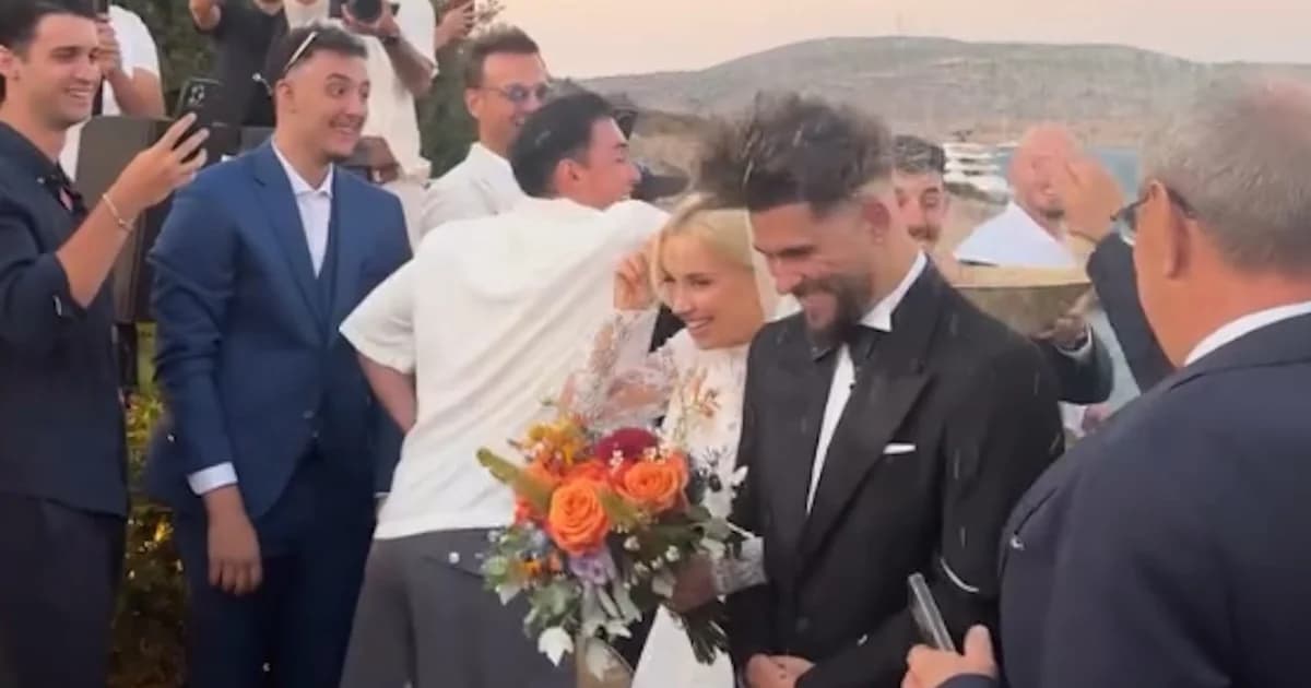 Ο τράπερ FY παντρεύτηκε την Αλεξία Κεφαλά στο Island