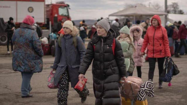 Polonia: Restricciones a los beneficios y la atención médica para refugiados ucranianos