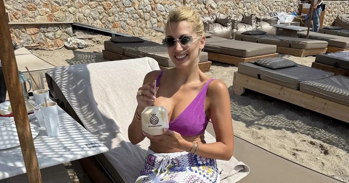 Konstantina Spyropoulou: Sommerurlaubs-Album aus Mykonos