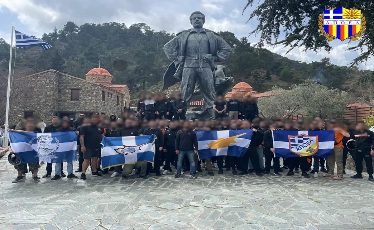 ΑΠΟΕΛ: Ανάληψη ευθύνης για το πανό κατά Φειδία – «Ελάτε να μας συλλάβετε στον Μαχαιρά»