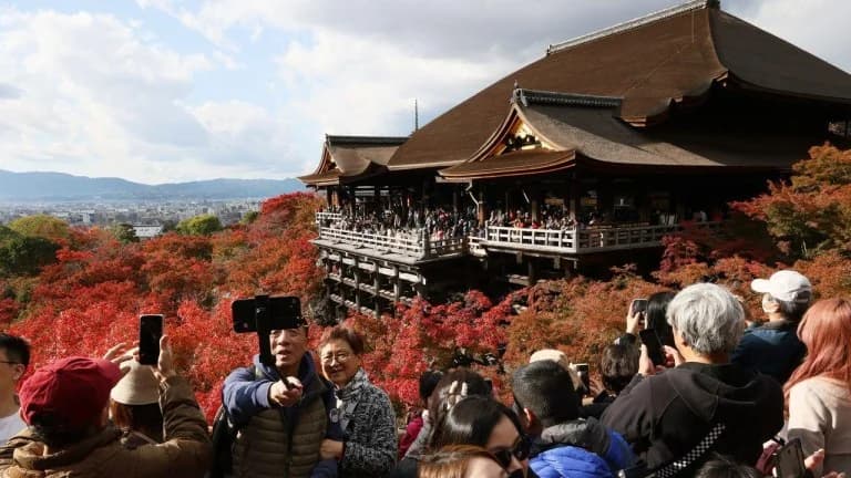 《杀死比尔》电影推动日本鬼塚虎运动鞋销量