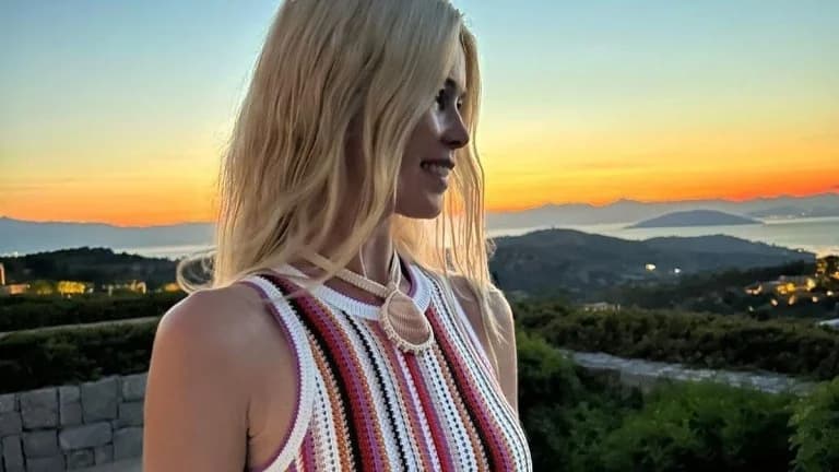 Claudia Schiffer califica a Grecia de 'Simplemente Hermosa' en una escapada de verano