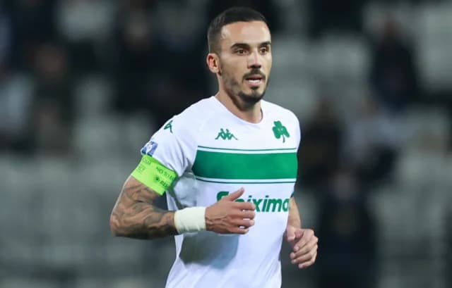 Dimitris Kourbelis: ¿Regreso al Panathinaikos desde Al Khaleej?