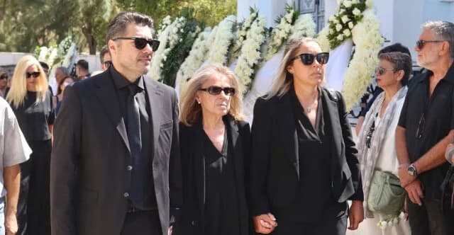 Farewell to Dimitris Konstantaras at Athens' First Cemetery