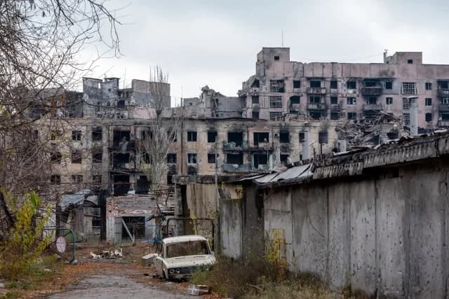 Ucrania: Bombardeos Rusos y Víctimas en Jersón