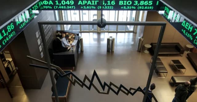 Небольшой отскок на Афинской фондовой бирже после вчерашнего падения