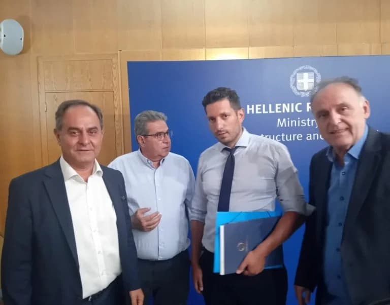 Муниципалитеты требуют, чтобы билетные кассы Hellenic Train оставались открытыми