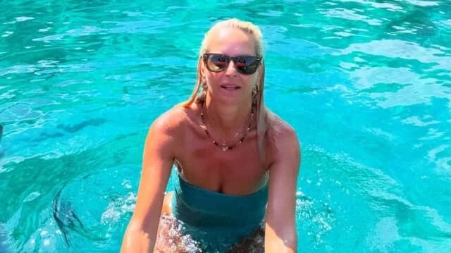 Maria Bekatorou in Kefalonia: Photos from her vacation