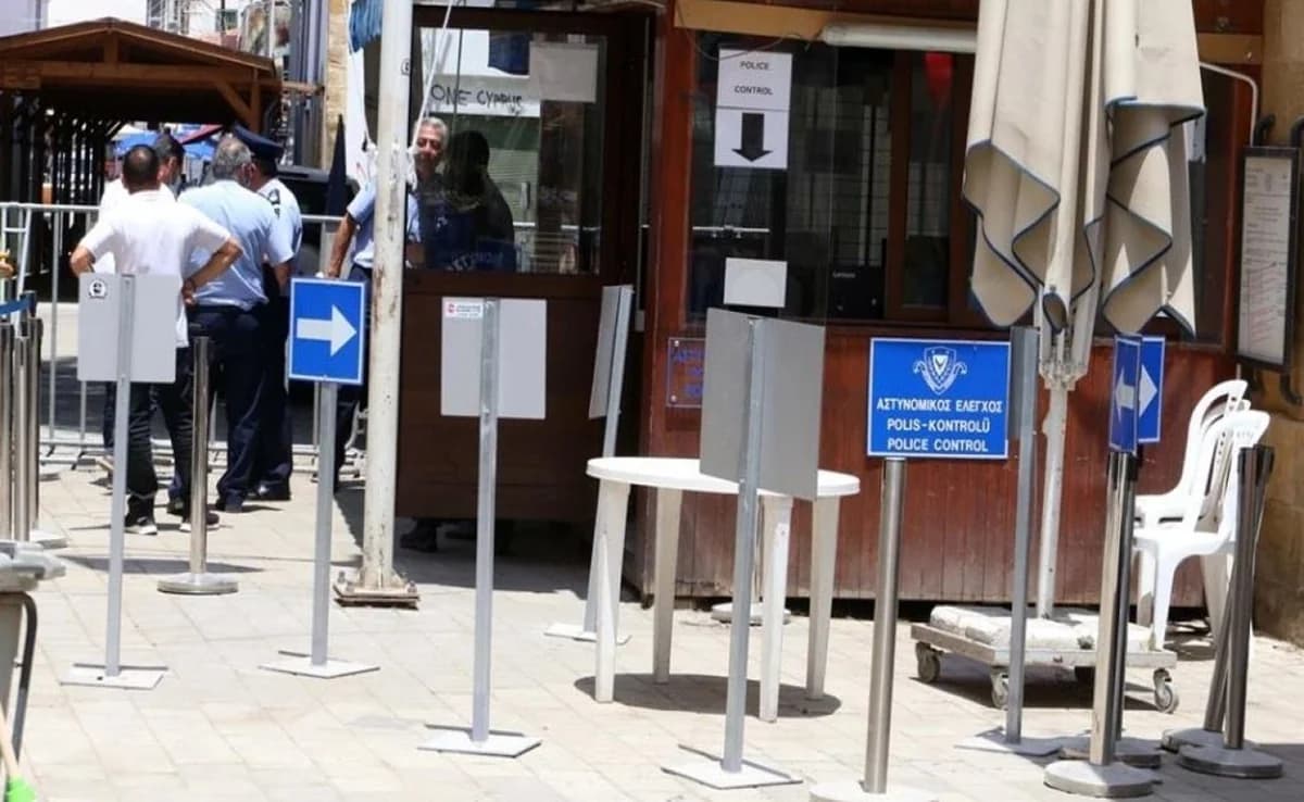 Ανάλυση CT: Ελλιπείς έλεγχοι στα οδοφράγματα και «ταυτότητες» ψευδοκράτους