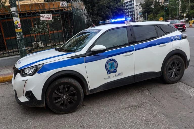 Kaminia: 19-Jährige wegen Verlassens ihres 5-jährigen Bruders verhaftet