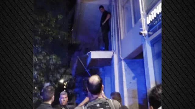 Kaminia: 5-jähriger Junge allein auf Balkon gefunden – 19-jährige Schwester verhaftet