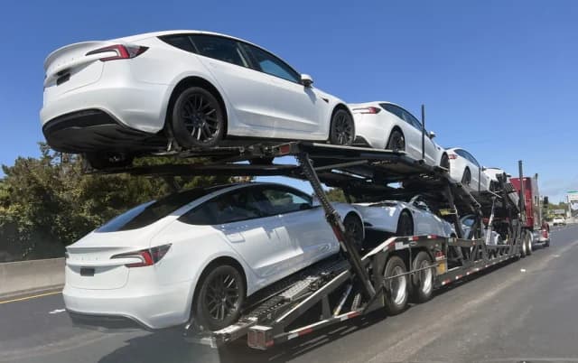 טסלה: צניחה של 40% במכירות באירופה - BYD רושמת שיא צמיחה