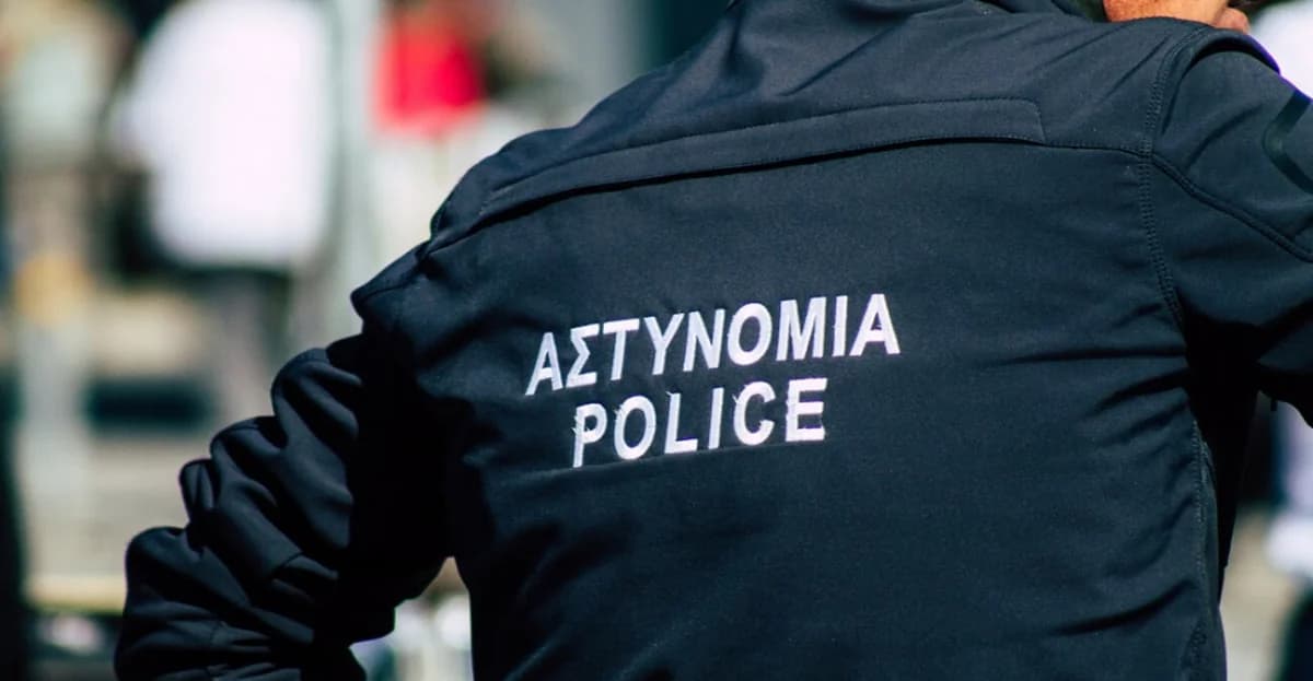 Serious Traffic Accident on Highway: Lanes Closed, Traffic Chaos