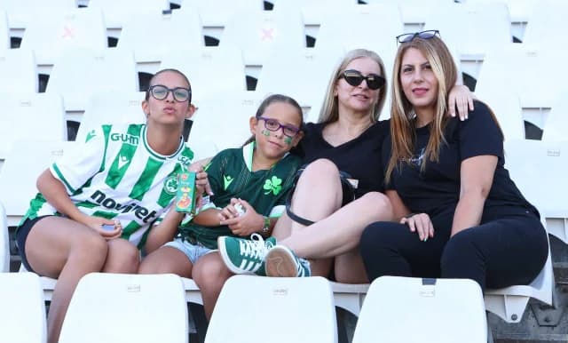 ΠΙΣΤΟΙ στην Ομόνοια (pics)