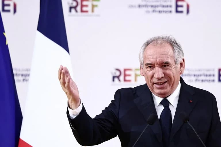 Γαλλία: Αντιδράσεις για δηλώσεις Μπαϊρού περί διακοπών