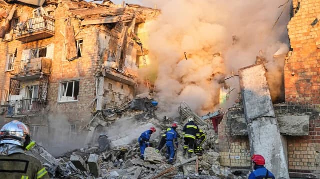 Ukraine: Mindestens 19 Tote bei russischen Angriffen auf Kiew