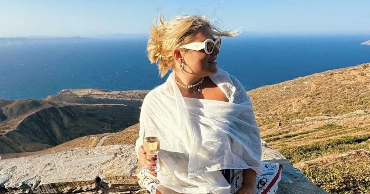 Danae Barka: Unbeschwerte Sommermomente auf Serifos mit Freunden