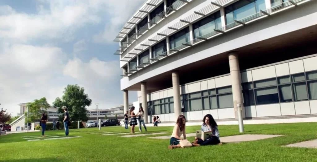 Entscheidungen für Studierende mit Doppelzulassung: Was Sie wissen müssen