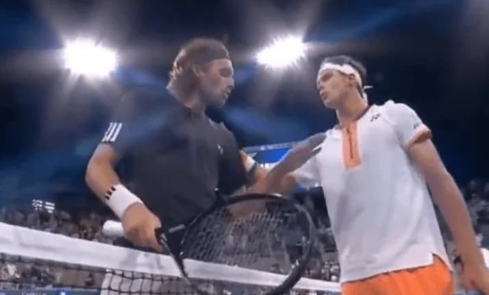 Tensión entre Tsitsipas y Altmaier tras la eliminación en el US Open