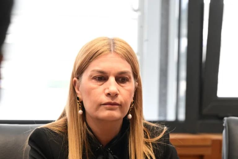 Vandalismo en la oficina política de Sevi Voloudaki: "No me silenciarán"