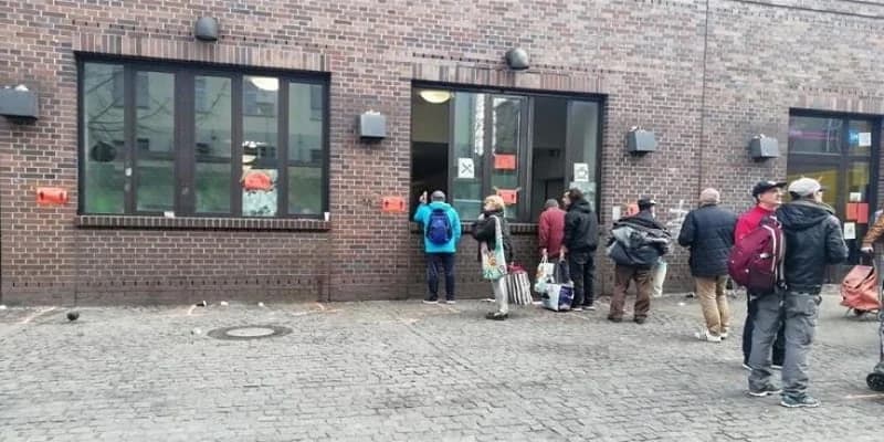 Deutschland: Arbeitslosigkeit übersteigt 3 Millionen aufgrund Rezession
