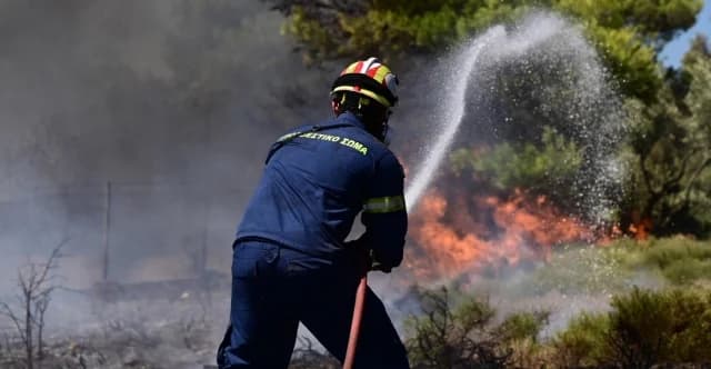 35 incendios forestales en las últimas 24 horas en Grecia