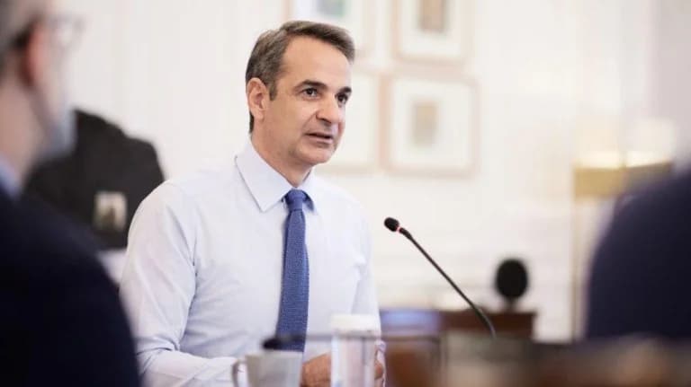 Mitsotakis: Govt Intervention If Power Rate Decreases Not Passed to Consumers