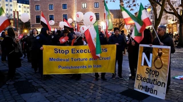 Irán: Récord de ejecuciones y crisis política