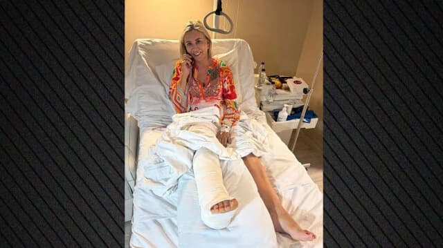 Zetta Makri: Hospitalized with a leg fracture