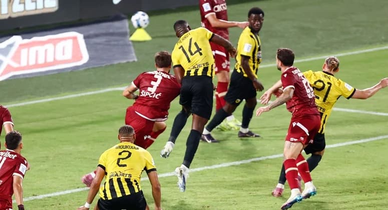 AEK - Asteras Tripolis 1:0: Pierrots Tor sichert den Sieg