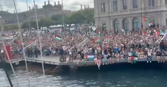 ספרד: המשט לעזה חזר לברצלונה עקב מזג האוויר