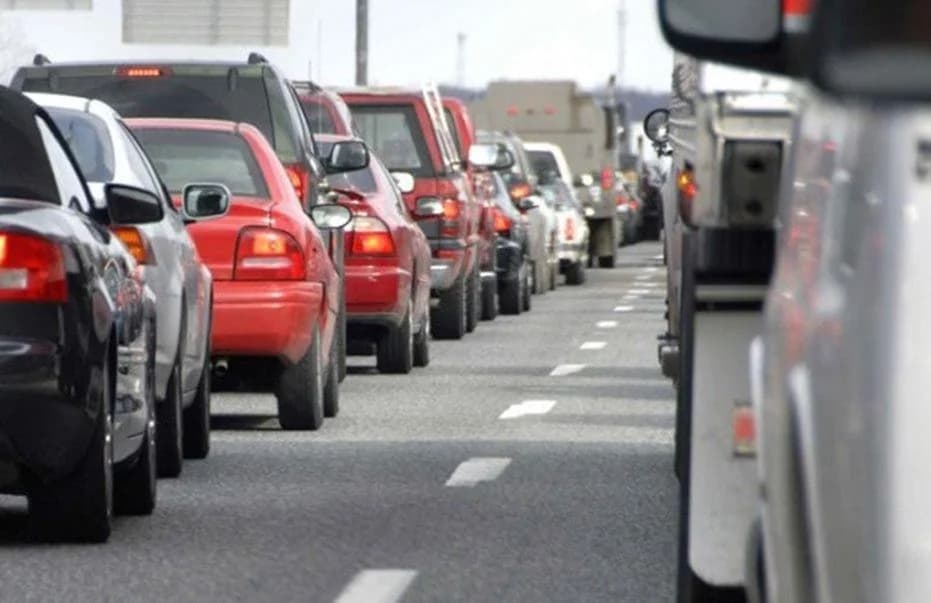 Traffic Chaos at Cyprus Crossings Over the Weekend