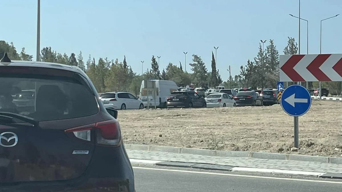 Turkish Cypriots Protest Border Crossing Delays