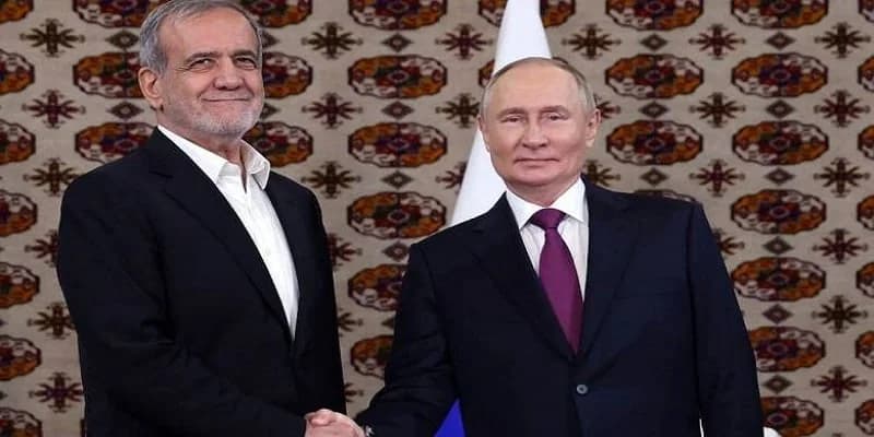 Putin y el presidente iraní discuten sobre el programa nuclear en China