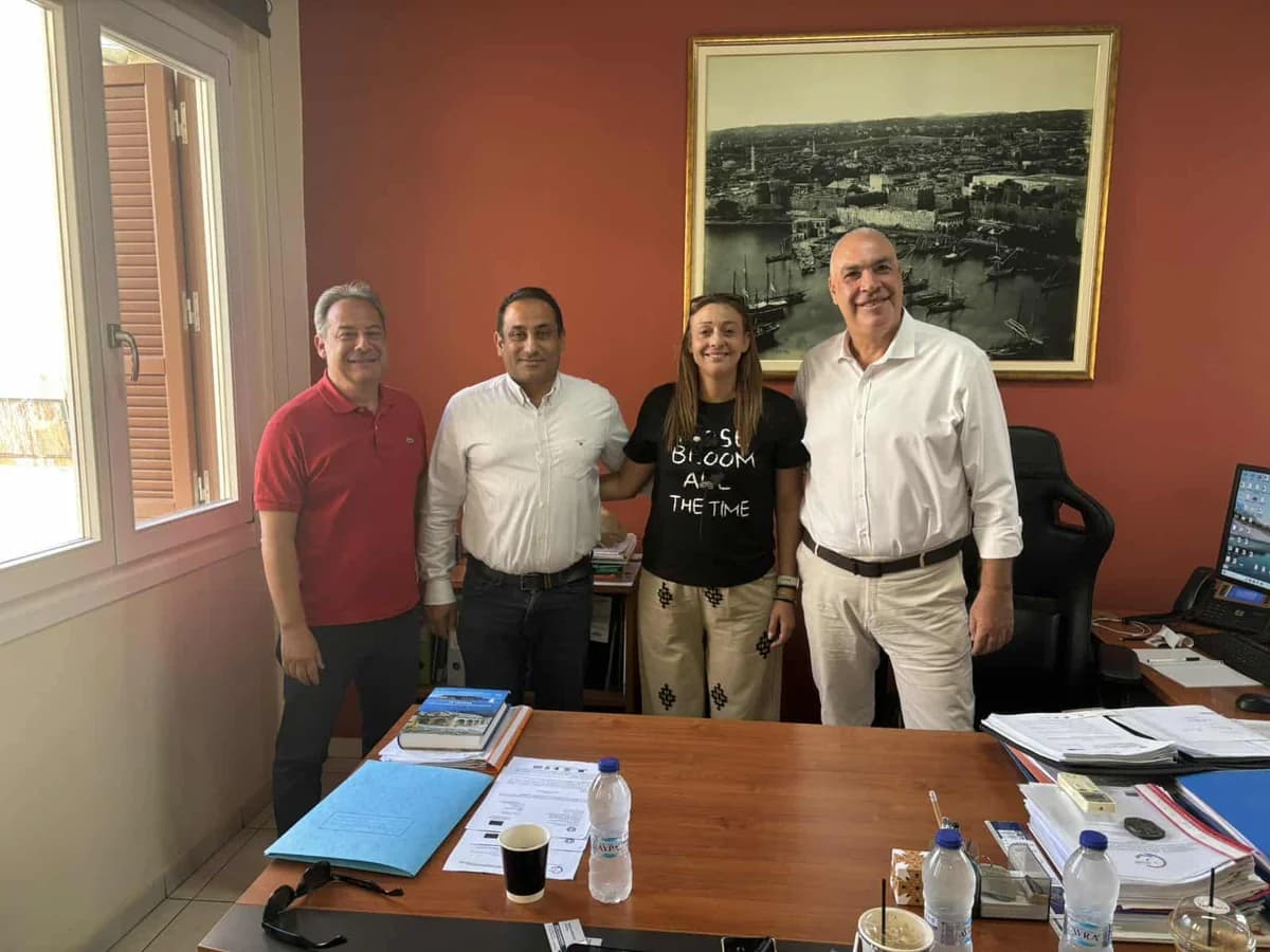Contactos del Alcalde de Akamas en el Dodecaneso: Planes de cooperación y hermanamiento con Rodas