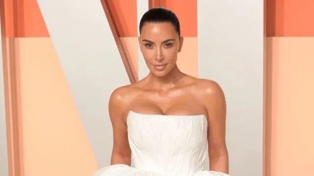 Comentarios de Kim Kardashian sobre la tarea escolar desatan el debate