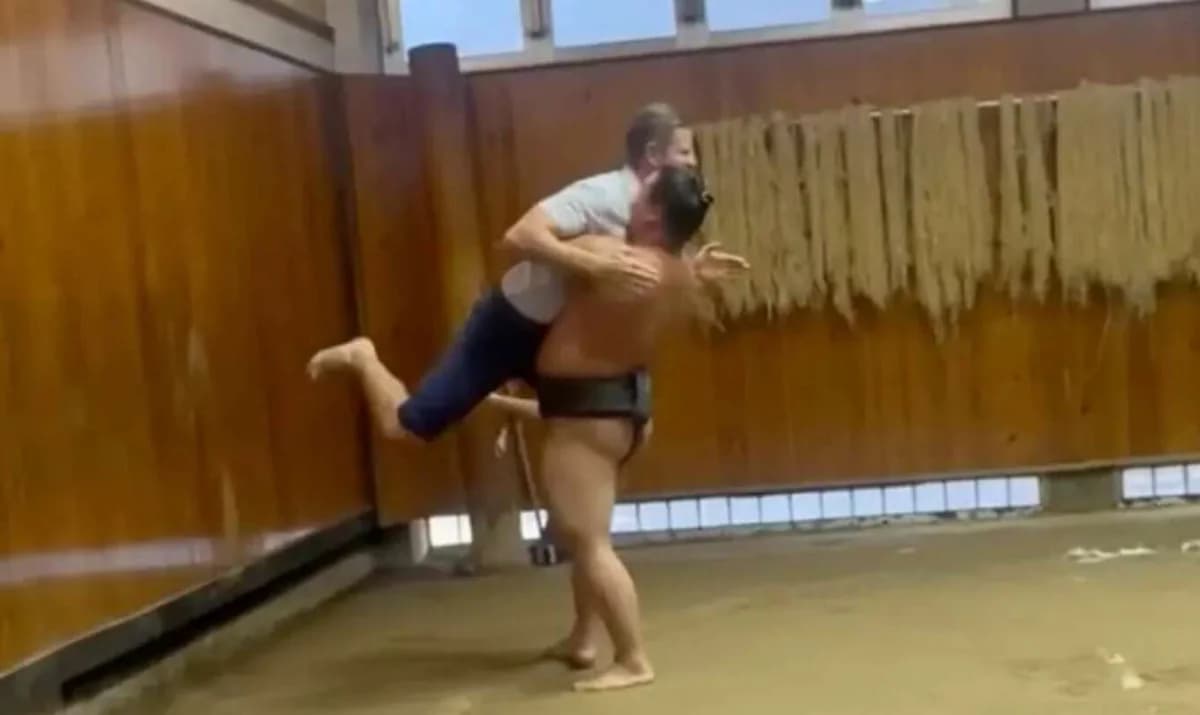 VIDEO: Eric Trump faces sumo wrestler in Japan