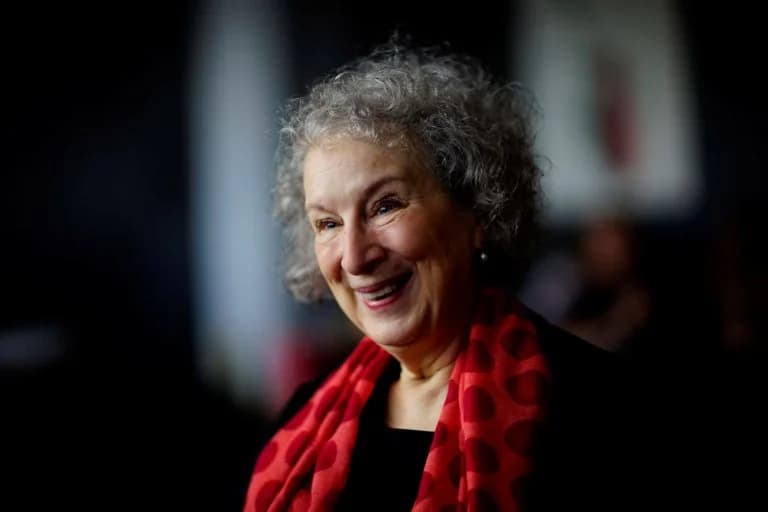 Margaret Atwood reagiert mit Satire auf das Verbot von 'Der Report der Magd'