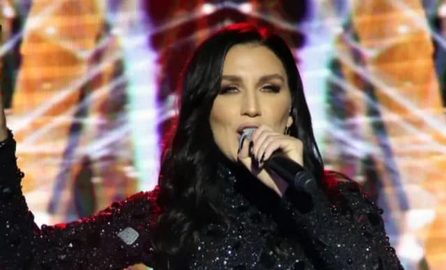 Ioulia Kallimani: Upset After Flowers Thrown at Her in Patras