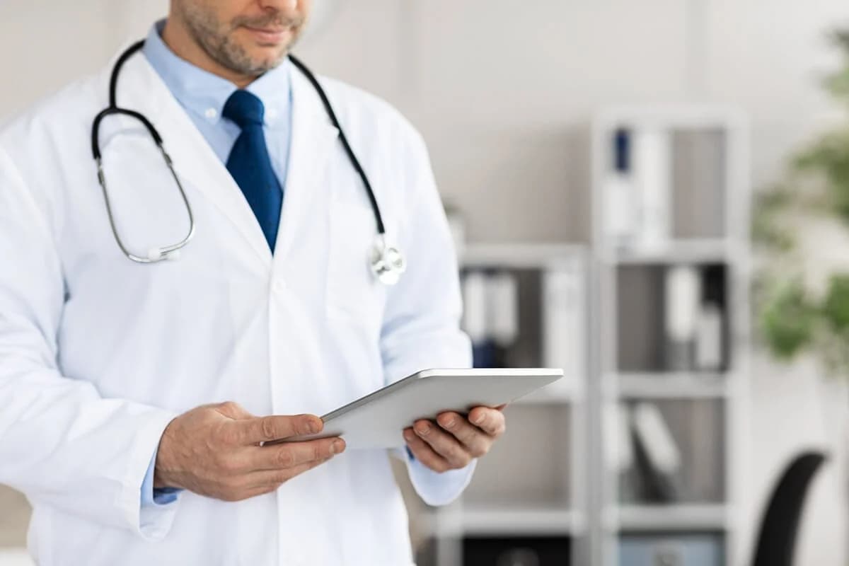 Zyprischer Ärzteverband suspendiert Gastroenterologen wegen unsittlichen Angriffs