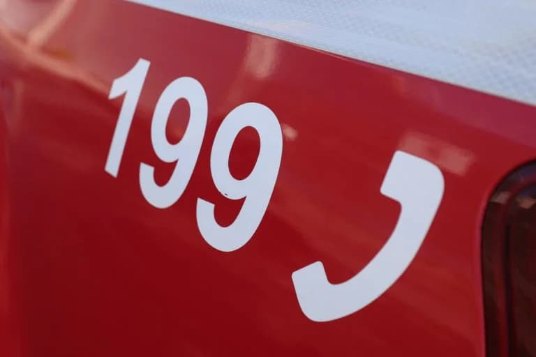 Φωτιά στα Πετράλωνα Μεσσηνίας – Επιχείρηση κατάσβεσης με εναέρια μέσα