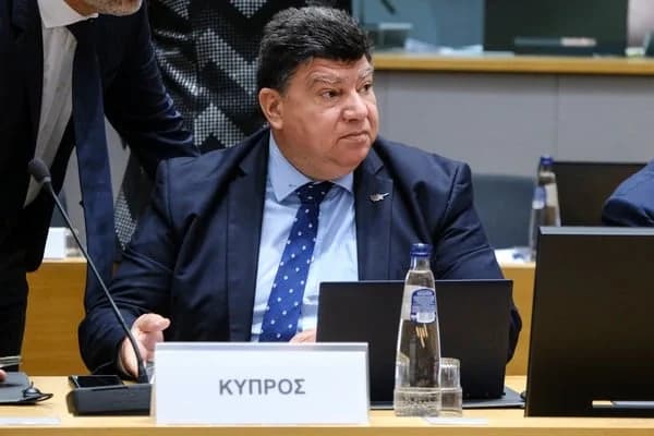 Director del Ministerio de Energía destaca la estrategia energética de Chipre en la Cumbre de la UE