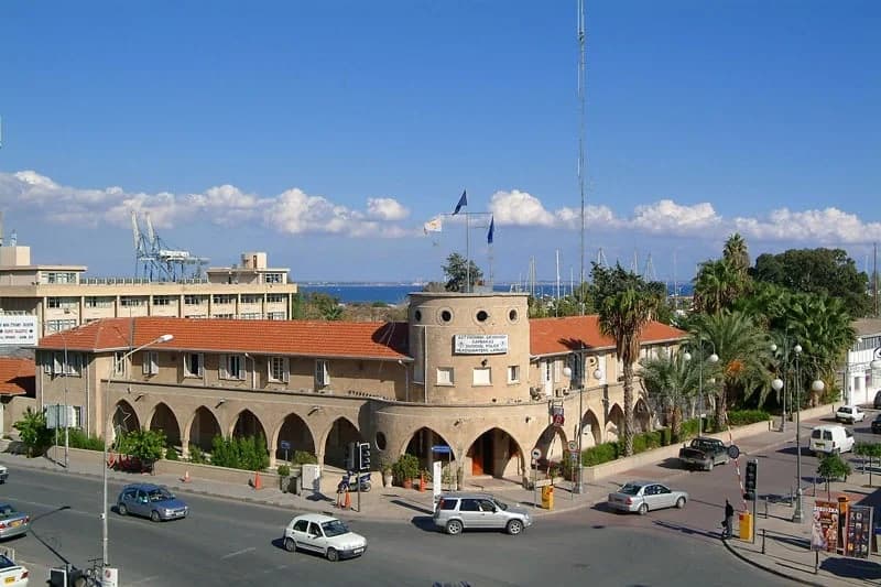 Λάρνακα: 45χρονος παραδέχθηκε εμπρησμό – Καταστράφηκαν οχήματα και παράγκα