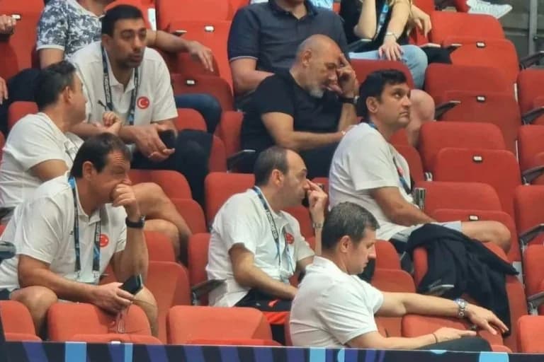יורובאסקט 2025: עתמאן צופה במשחק פולין-בוסניה