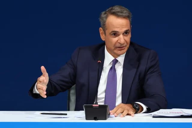 Mitsotakis: My relations with Trump aren't like Kammenos's